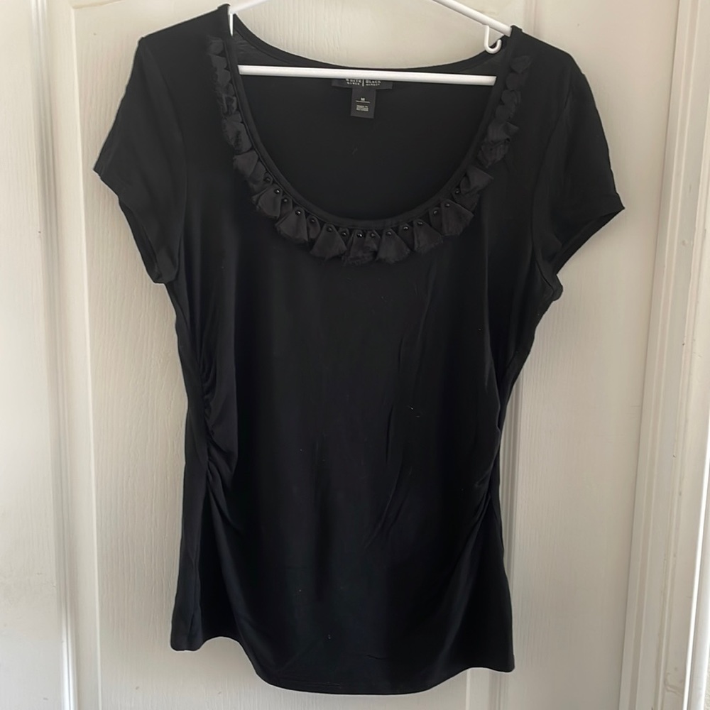 Women’s medium black top